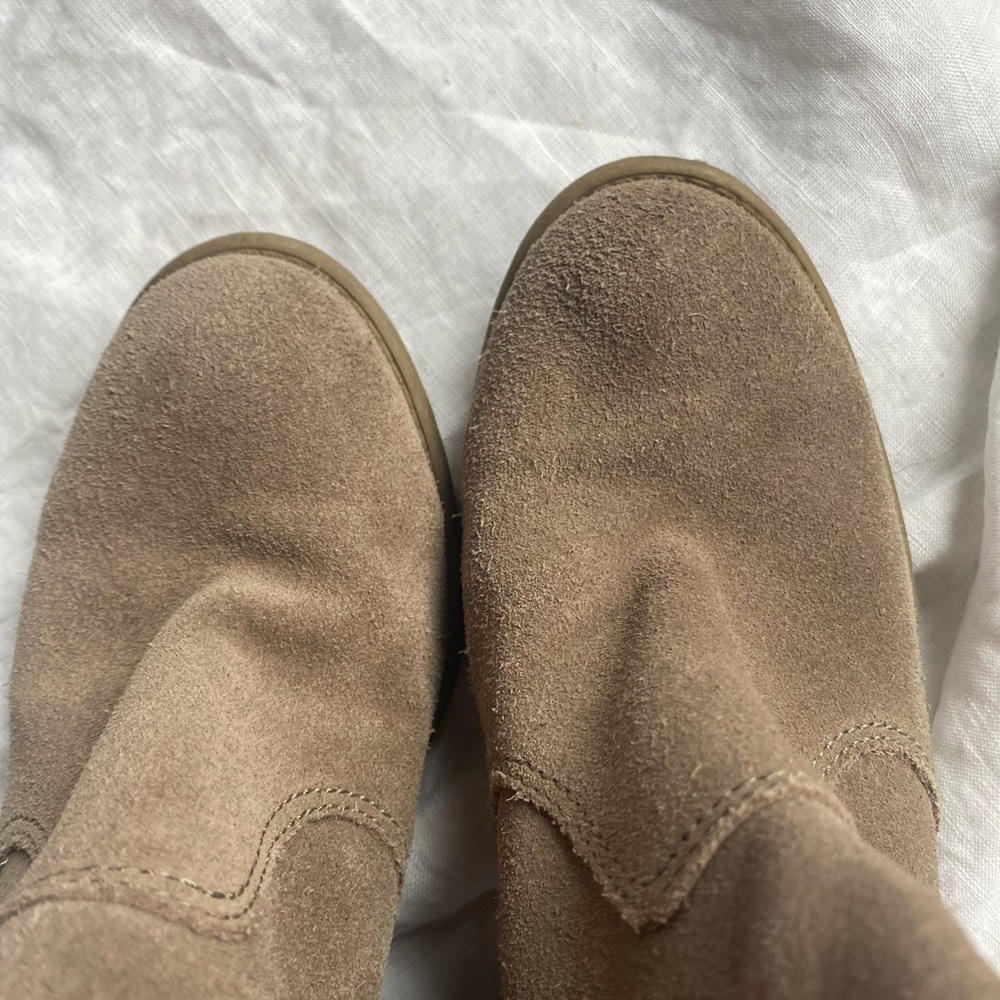 LUCKY BRAND women’s tan suede low heel size 7 - Picture 8 of 13